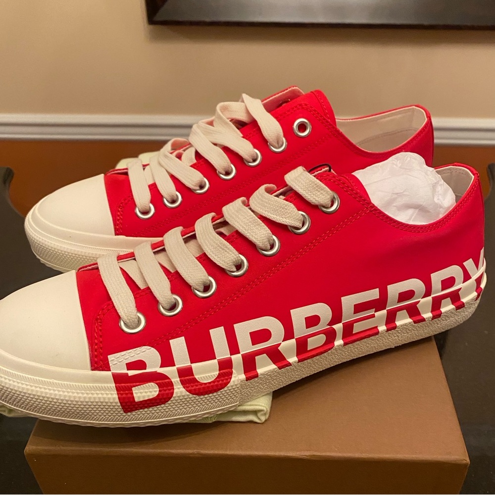 Brand New Burberry larkhall sneakers red. Men’s size 9 US